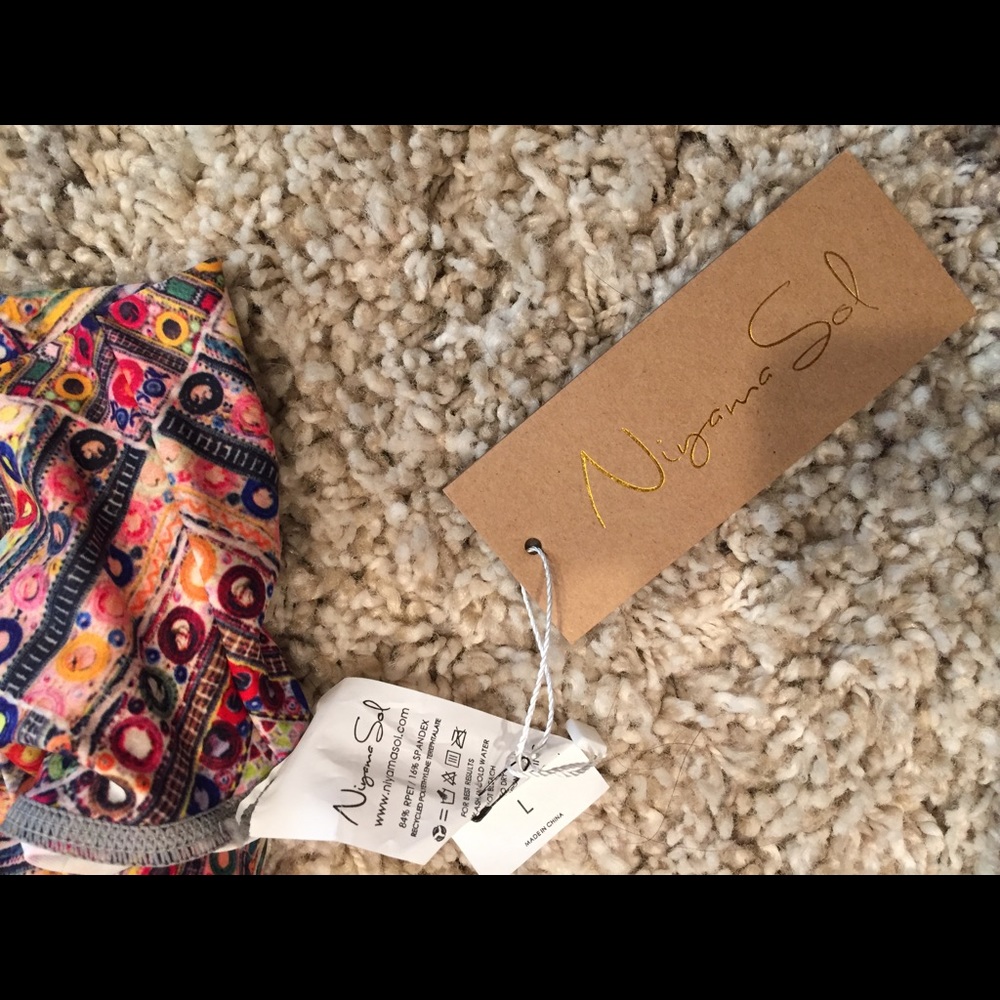 NWT Niyama Sol Workout leggings